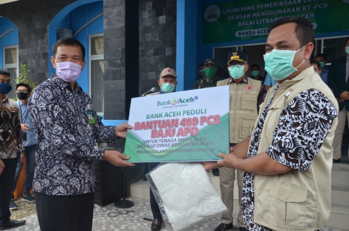 Bank Aceh Syariah Serahkan 400 Baju APD untuk Tenaga Medis