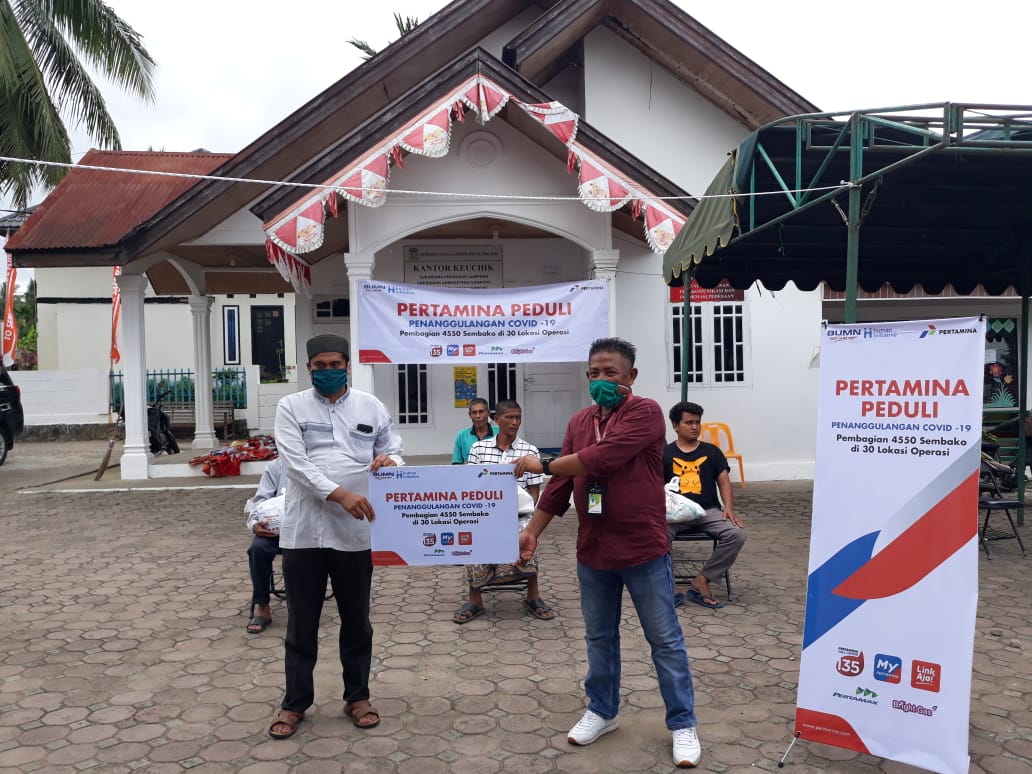 Pertamina Salurkan 1.050 Paket Sembako dan APD di Aceh