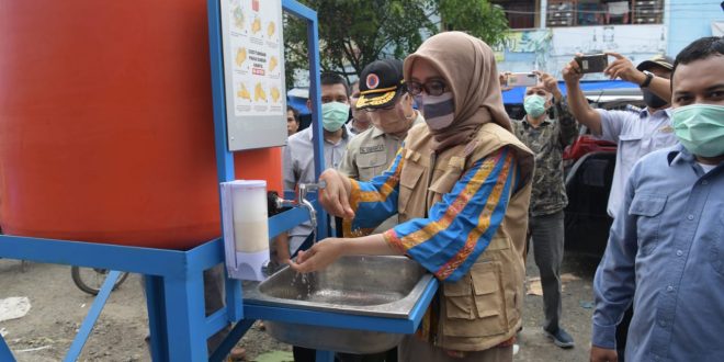 Sejumlah Perusahaan Bantu Wastafel Portabel untuk Masyarakat