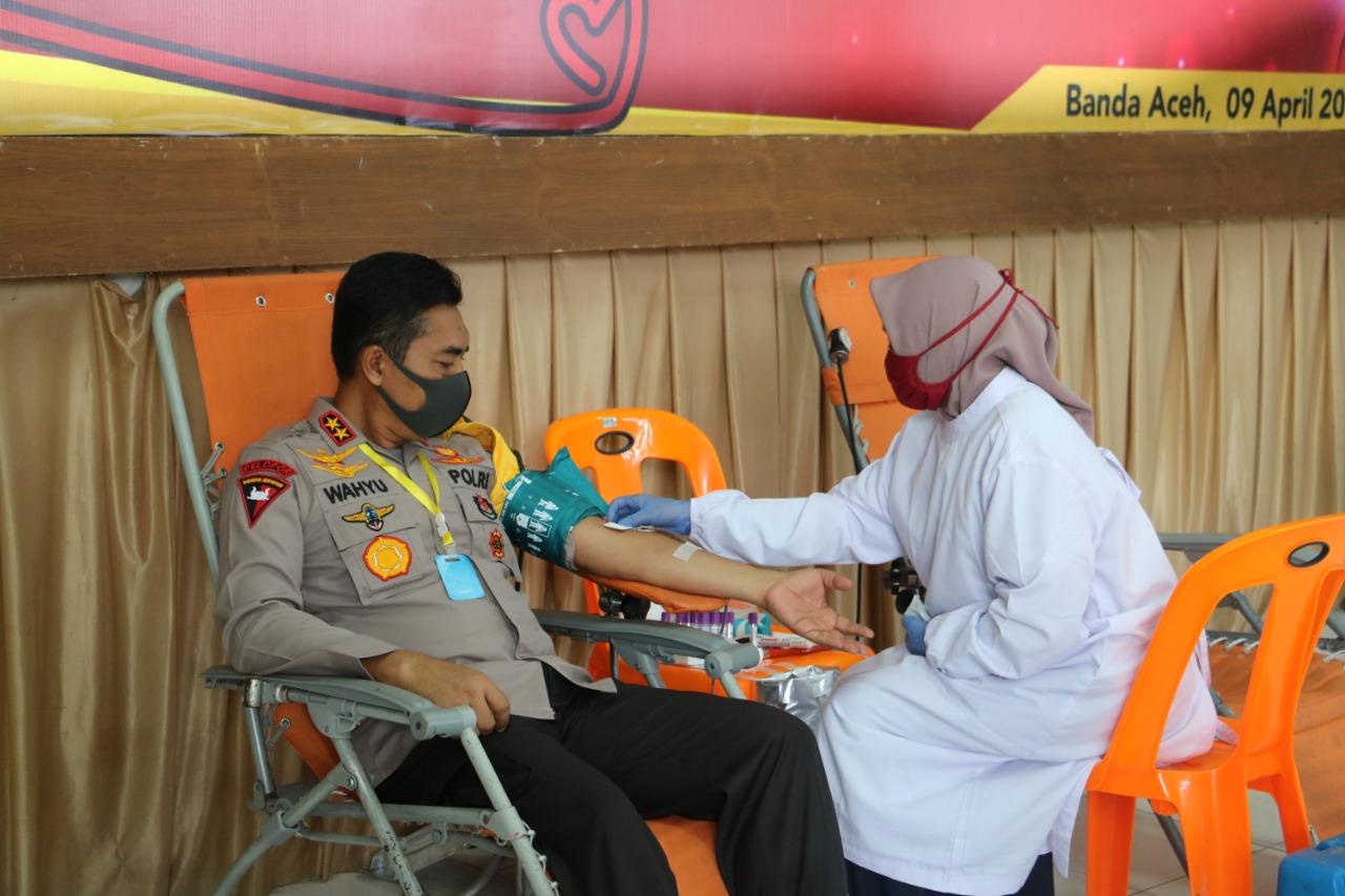 Polda Aceh Donor Darah Bantu PMI