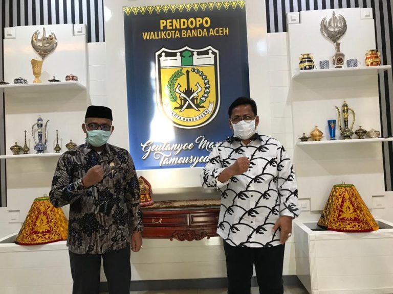 Haji Uma Silaturahmi dengan Aminullah Usman