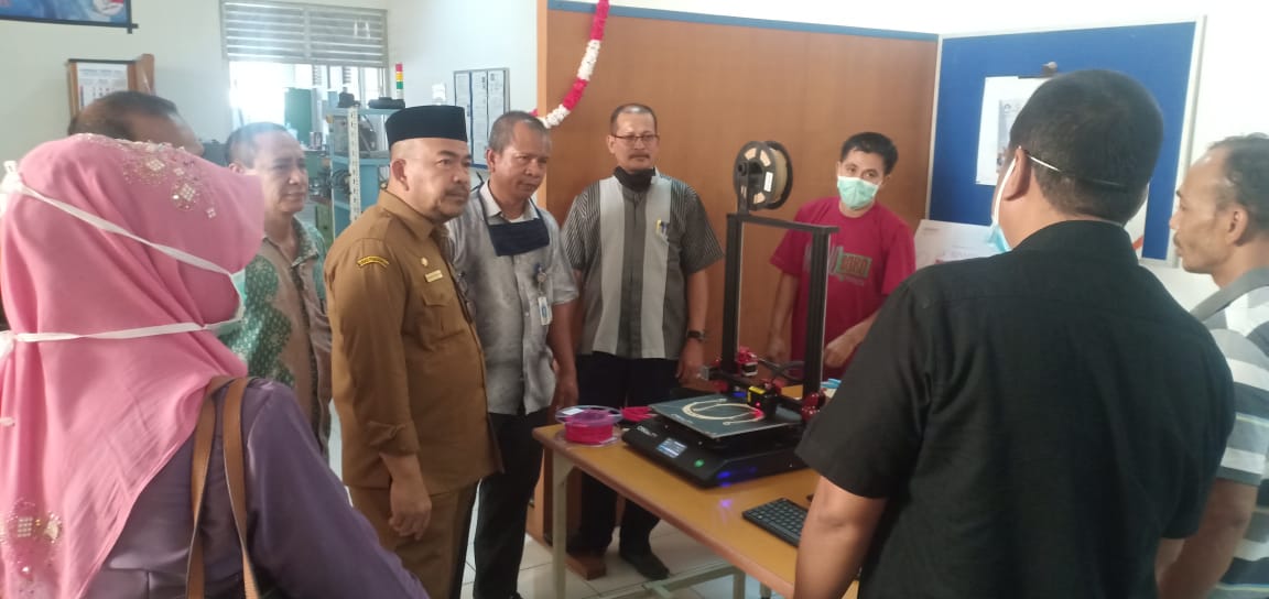 Pelajar SMKN 2 Banda Aceh Ciptakan APD untuk Tim Medis Covid-19