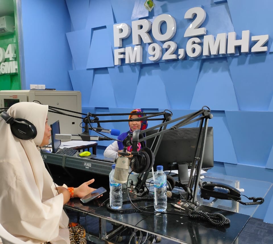 Guru Mengajar Lewat Siaran RRI Banda Aceh