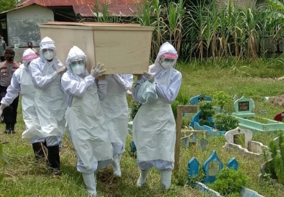 Jenazah pasien Covid-19 dikebumikan sesuai protokol kesehatan