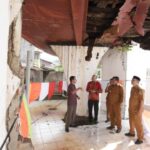 Kondisi kapal di atas rumah yang menjadi situs tsunami di Gampong Lampulo, Kecamatan Kuta Alam, Banda Aceh saat ini memprihatinkan karena mengalami kerusakan