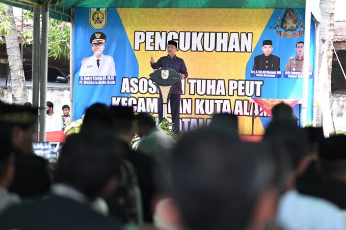 Ketua DPRK Banda Aceh Farid Nyak Umar menghadiri pengukuhan pengurus Asosiasi Tuha Peut Kecamatan Kuta Alam (Asotalam) periode 2023-2028, Kamis (23/2)