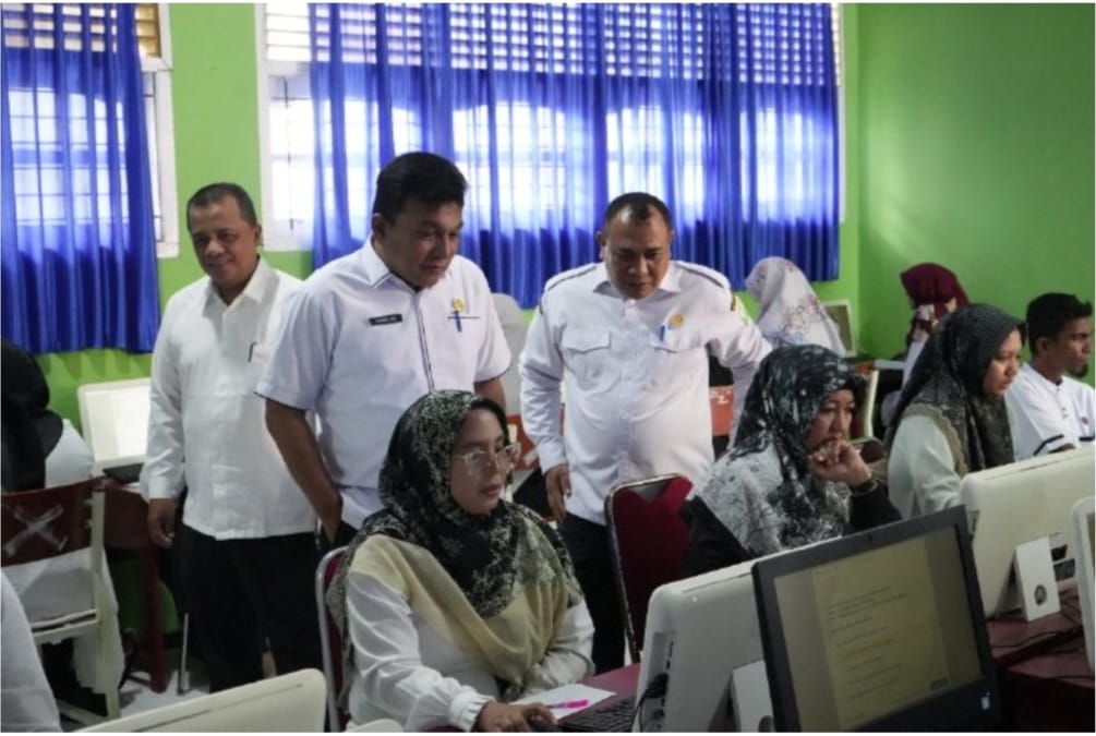 Assessmen Kompentensi Guru (AKG) pada sejumlah sekolah SMA di wilayah Cabang Dinas Pendidikan Kota Banda Aceh dan Aceh Besar Rabu, 1 Maret 2023
