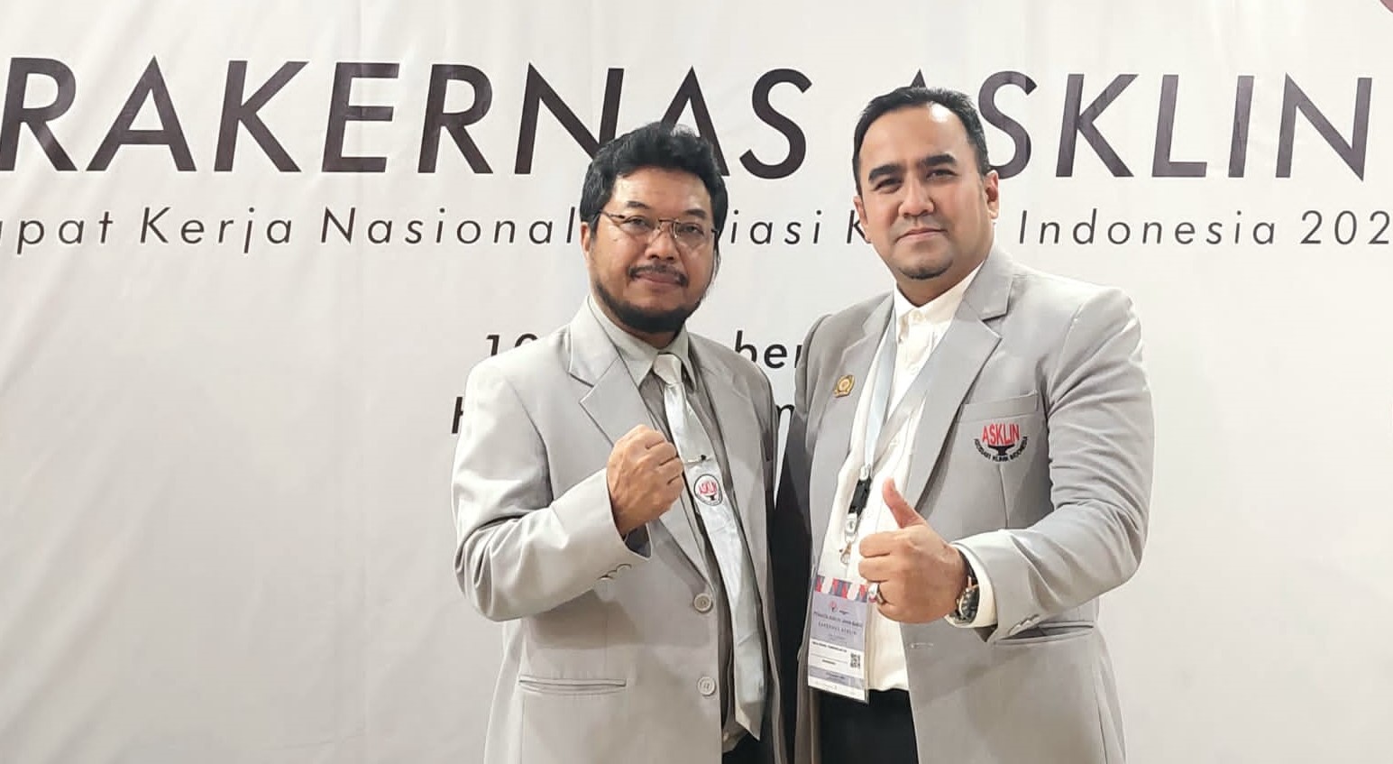Ketua Asosiasi Klinik Indonesia (ASKLIN) Aceh dr Teuku Yusriadi Sp.BA (kanan)