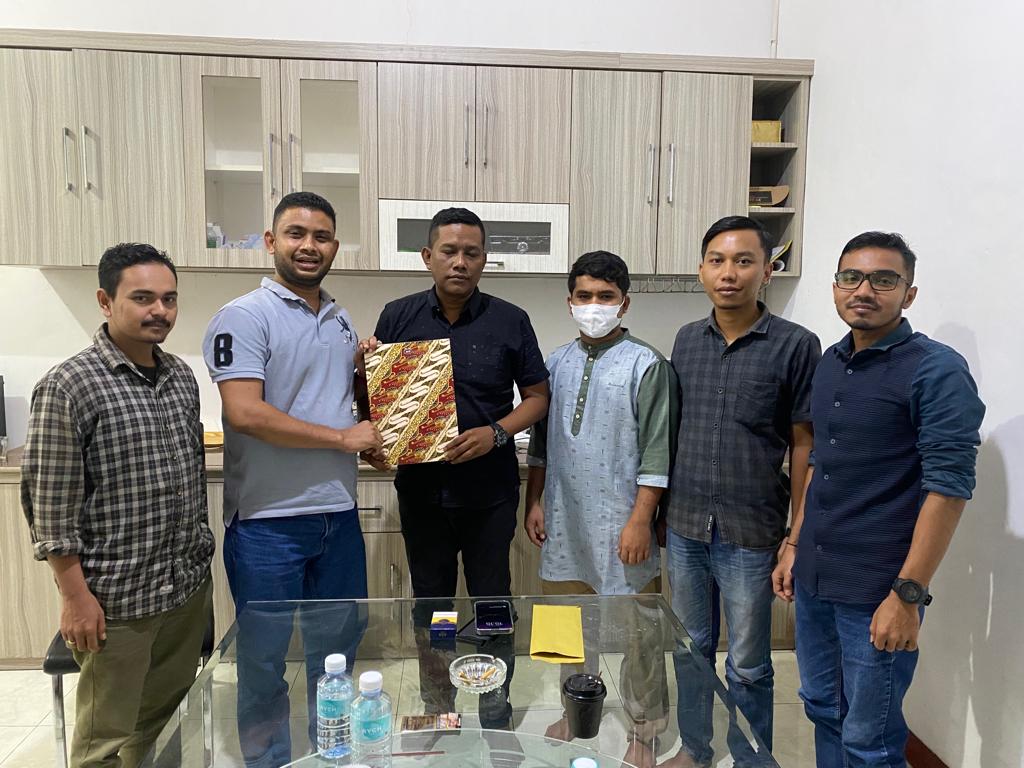 Ketua Ikatan Mahasiswa Pascasarjana (IMPAS) Aceh-Jakarta Nazarullah melakukan audiensi dengan Ketua DPRA Saiful Bahri atau Poh Yaya dalam rangka menyuarakan aspirasi terkait kondisi pembangunan Aceh yang saat ini dipimpin Pj Gubernur Achmad Marzuki