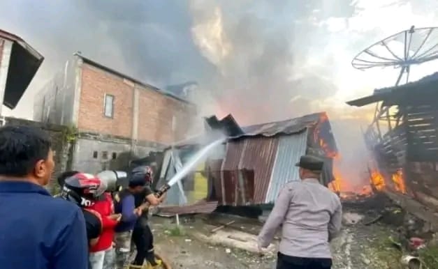 Kebakaran terjadi di Gampong Kemili, Kecamatan Bebesen, Aceh Tengah, pada Jumat (31/3) sekitar pukul 17.00 WIB