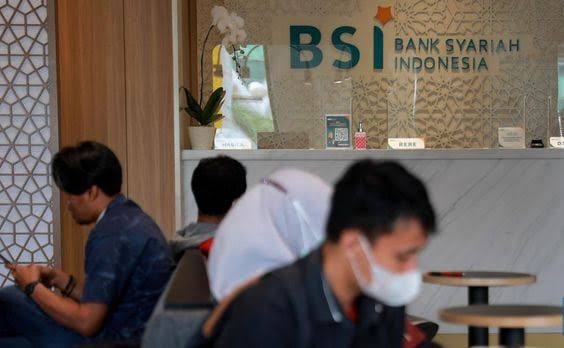 Otoritas Jasa Keuangan (OJK) menyampaikan, saat ini layanan BSI telah dapat berjalan normal secara bertahap melalui delivery channel yang tersedia