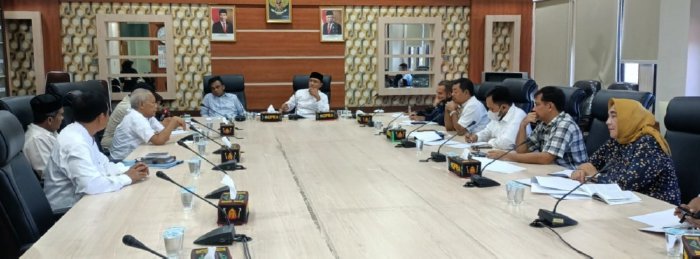 Pertemuan Anggota Banleg DPRA dan seluruh Tenaga Ahli Banleg pada Jum'at, 12 Mei 2023 di ruang kerja Banleg DPRA