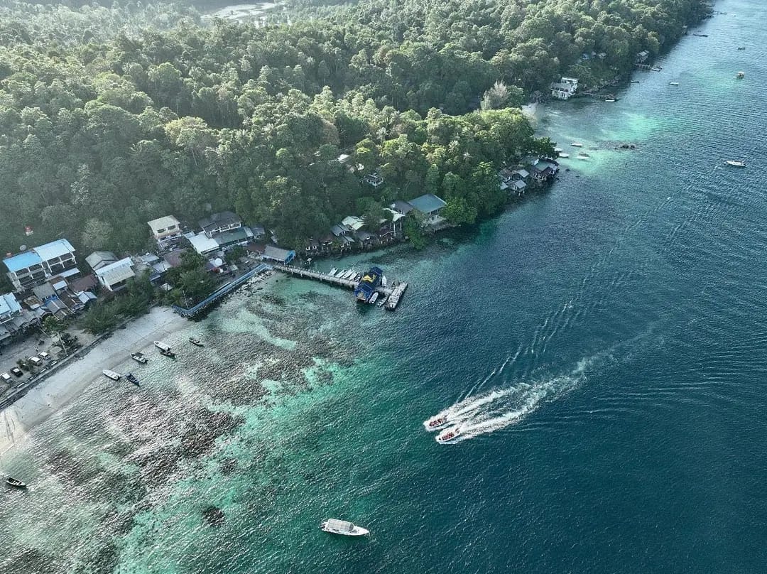 Aktivitas wisata laut di Kota Sabang khususnya di kawasan objek wisata Iboih, tutup sementara selama dua hari dalam menyambut Hari Raya Idul Adha 1444 Hijriah