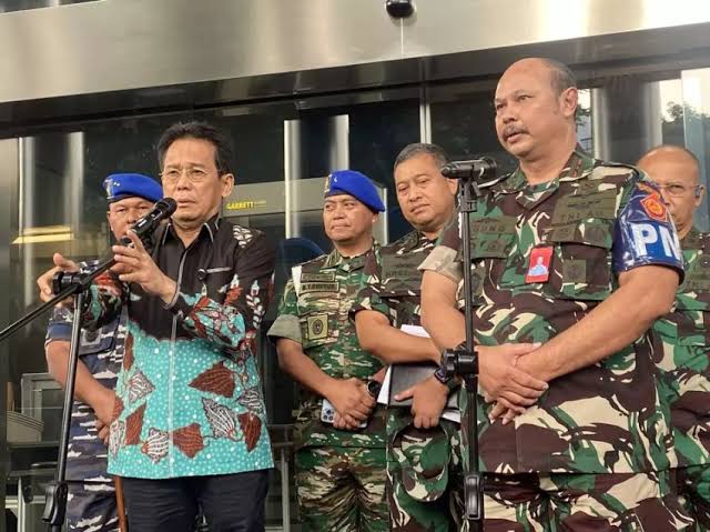 Wakil KPK Johanis Tanak meminta maaf kepada TNI lantaran menetapkan Kepala Basarnas Marsekal Madya Henri Alfandi sebagai tersangka