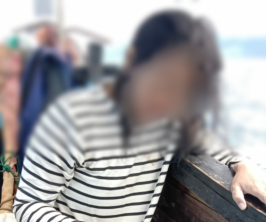 Seorang perempuan penumpang KMP Aceh Hebat 2 yang melompat ke laut diselamatkan oleh nelayan sekitar pukul 11.00 WIB, Ahad (20/8)