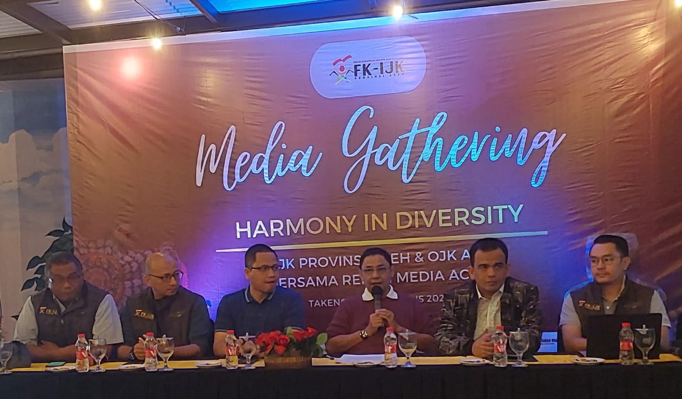 Kepala OJK Aceh Yusri menyampaikan pemaparan kinerja keuangan Perbankan di Aceh Semester I 2023 di Takengon, Aceh Tengah, Sabtu malam (19/8/2023)