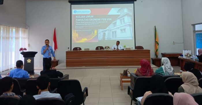 FEB USK menghadirkan Deputi Gubernur Bank Indonesia Perwakilan Aceh Prabu Dewanto mengisi kuliah umum dan menjelaskan peran BI dalam percepatan dan perluasan digitalisasi ekonomi