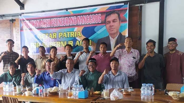 Relawan Aceh Peuneurang Nanggroe mendeklarasikan Nezar Patria sebagai Calon Gubernur Aceh dalam Pilkada 2024 di Kota Langsa, Sabtu (2/9)