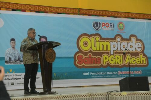 Sekda Aceh Bustami Hamzah membuka Olimpiade Sains PGRI Aceh, di Unmuha Convention Hall Ahmad Dahlan, Ahad (3/8)