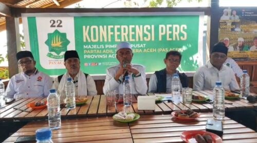 Konferensi pers deklarasi partai lokal PAS Aceh, Sabtu (28/10) untuk mendukung pasangan Anies Baswedan-Cak Imin di Pilpres 2024