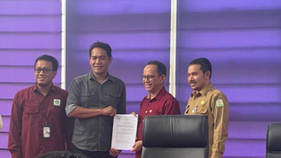 Pemerintah Aceh melalui Dinas Kelautan dan Perikanan (DKP) bersama Kementerian Kelautan dan Perikanan (KKP) melakukan penandatanganan kontrak kerja pembangunan fasilitas di Pelabuhan Perikanan Samudera (PPS) Kutaraja, Lampulo Banda Aceh