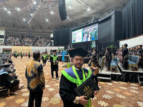 Ismail Rasyid, Selasa (14/11) diwisuda atas kesuksesannya lulus studi Pascasarjana sebagai Magister Manajemen Transportasi di ITL Trisakti Jakarta