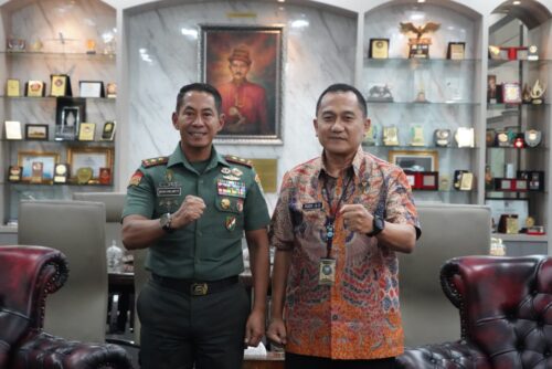 Pangdam IM Mayjen TNI Novi Helmy Prasetya menerima kunjungan dari Kepala BNNP) Aceh Brigjen Pol Rudi Ahmad Sudrajat, Selasa (7/11)