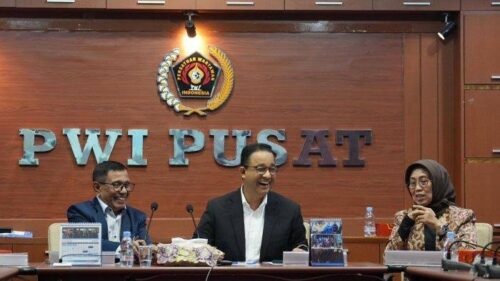 Calon presiden (capres) nomor urut satu Anies Baswedan, menghadiri dialog bersama Persatuan Wartawan Indonesia (PWI), di Kantor PWI Pusat Kebon Sirih, Jakarta Pusat, Jumat (1/12/2023)