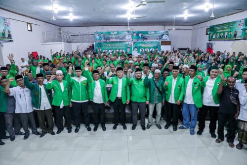 Plt. Ketua Umum PPP Muhamad Mardiono saat melakukan kampanye terbatas di Hotel Lido Graha Lhokseumawe, Jum'at (8/12/2023). (Foto: Dok. PPP)