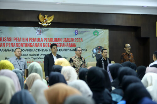 Sosialisasi pemilih pemula Pemilu 2024 yang diikuti 250 mahasiswa UIN Ar-Raniry Banda Aceh di aula Pascasarjana kampus setempat, Jum’at (22/12)