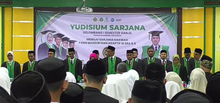 Fakultas Dakwah dan Komunikasi (FDK) UIN Ar-Raniry mengadakan yudisium sarjana gelombang l Tahun 2024 di aula Rektorat UIN Ar-Raniry, Selasa (9/1/2024)