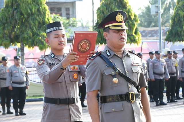 Kapolres Aceh Timur AKBP Nova Suryandaru, Rabu (21/2) memimpin serah terima jabatan Wakapolres dari Kompol Muhammad Aidil Saputra kepada pejabat baru Kompol Iswar