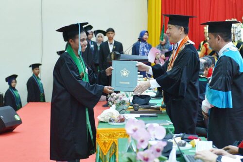 Universitas Syiah Kuala melalui Sidang Terbuka mewisudakan sebanyak 1.382 lulusan sarjana, magister, doktor, profesi, spesialis, subspesialis, sarjana terapan dan diploma pada Rabu dan Kamis (21-22/2/2024)