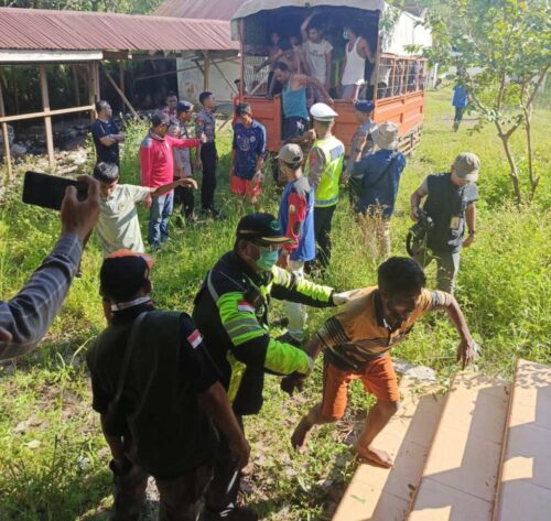 Untuk sementara pengungsi Rohingya ditempatkan di Kantor PMI Suak Nie Kecamatan Johan Pahlawan, Aceh Barat