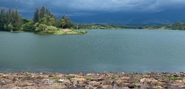 Debit air waduk keuliling di Gampong Kreweung Krueng Kemukiman Lam Leuot Kecamatan Kuta Cot Glie, Aceh Besar, sejak beberapa waktu terakhir, dalam kondisi krisis debit