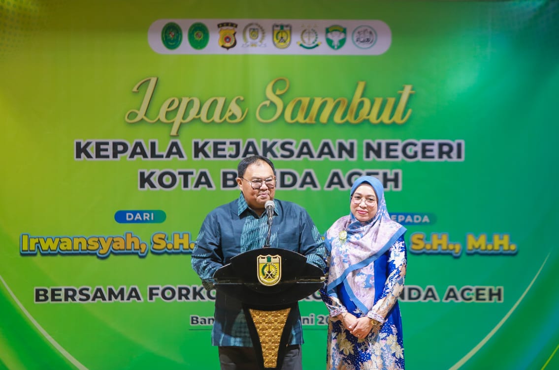Kajari Banda Aceh yang baru Suhendri SH MH menyampaikan sambutan