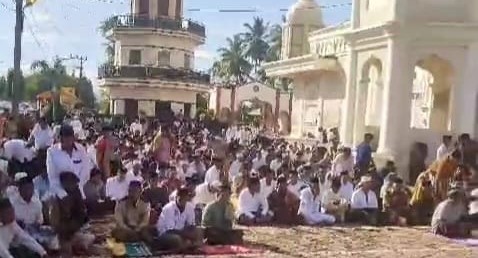 Ribuan warga Nagan Raya, sudah merayakan Idul Adha 1445 Hijriah dengan melaksanakan ibadah Shalat Ied yang dipusatkan di Masjid Peuleukung, Desa Peuleukung, Kecamatan Seunagan Timur, Sabtu pagi (15/6). Foto: Istimewa