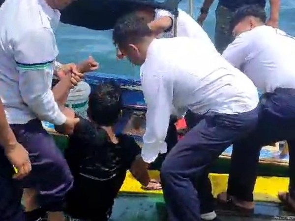 Penumpang kapal dari Banda Aceh tujuan Sabang melompat ke laut (Dok. Istimewa)