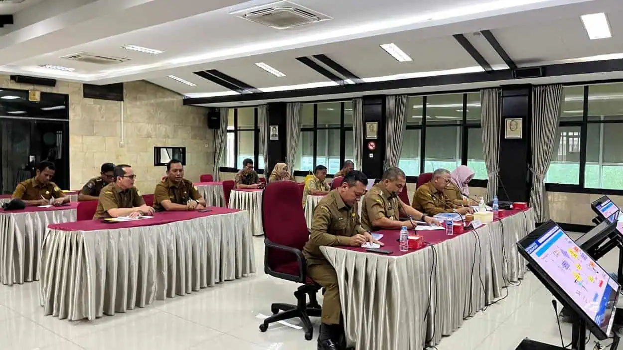 Tim Evaluator Itjen Kemendagri mengapresiasi kinerja triwulan keempat di jabatan tahun kedua Pj Bupati Aceh Besar Muhammad Iswanto. (Foto: For Infoaceh.net)