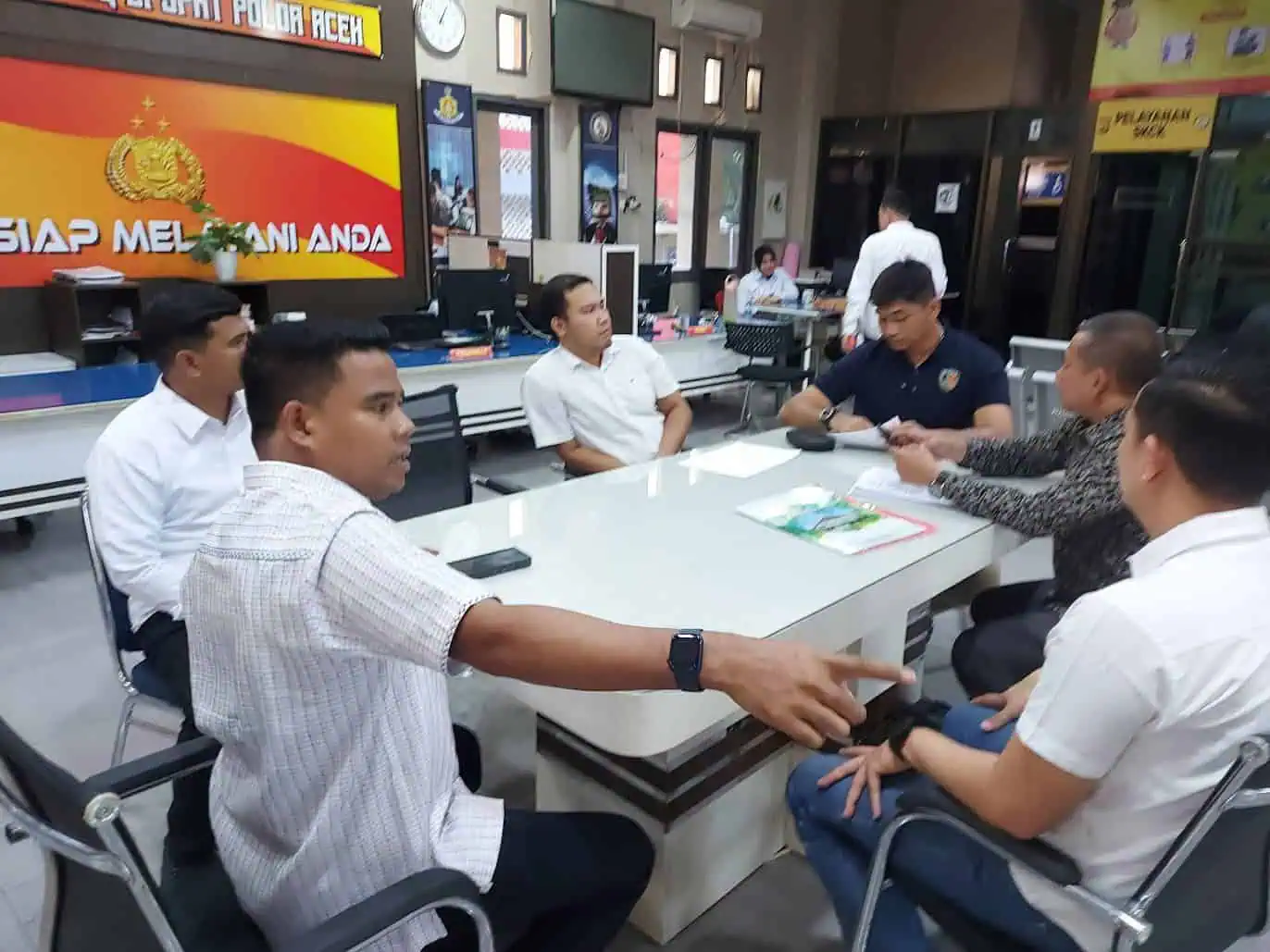 DPW PKB Aceh melaporkan dugaan tindak pidana fitnah dan pencemaran nama baik yang dilakukan Lukman Edy (Mantan Sekjen DPP PKB) ke Polda Aceh, Selasa (6/8/2024). (Foto: For Infoaceh.net)