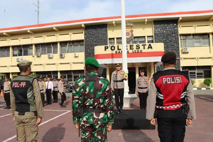 IMG-20240826-WA0045 | INFOACEH.net Kapolresta Banda Aceh Kombes Pol Fahmi Irwan Ramli memimpin apel gelar pasukan Operasi Mantap Praja Seulawah 2024, Senin (26/8/2024). (Foto: Dok. Polresta Banda Aceh)