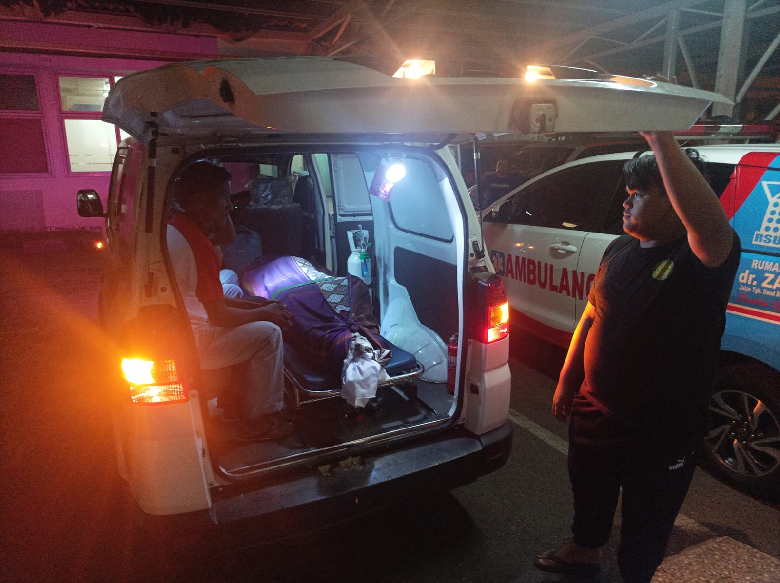 Sesosok mayat yang ditemukan warga Gampong Jawa, Kuta Raja, Banda Aceh, Senin (11/11/2024) kemarin, akhirnya diketahui identitasnya | INFOACEH.net Sesosok mayat yang ditemukan warga Gampong Jawa, Kuta Raja, Banda Aceh, Senin (11/11/2024) kemarin, akhirnya diketahui identitasnya