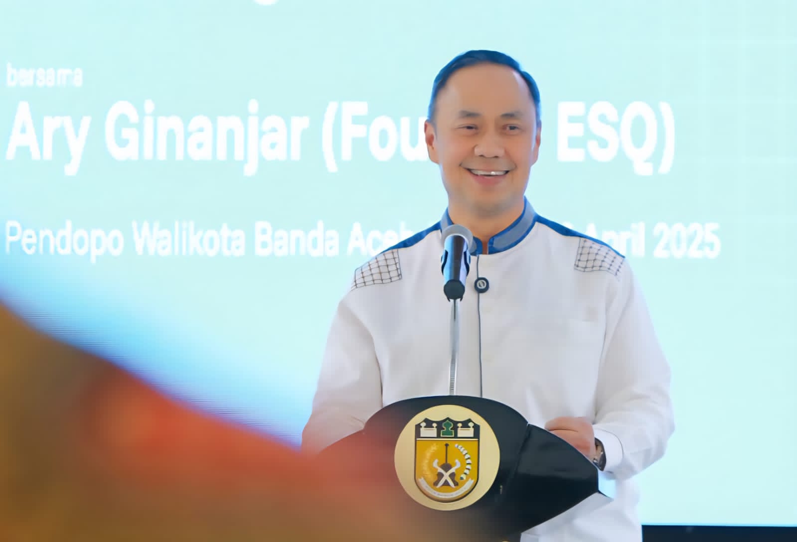 Pendiri Emotional Spiritual Quotient (ESQ) Ary Ginanjar menilai kemerosotan akhlak dan moral seakan menjadi “tsunami” kedua bagi Banda Aceh