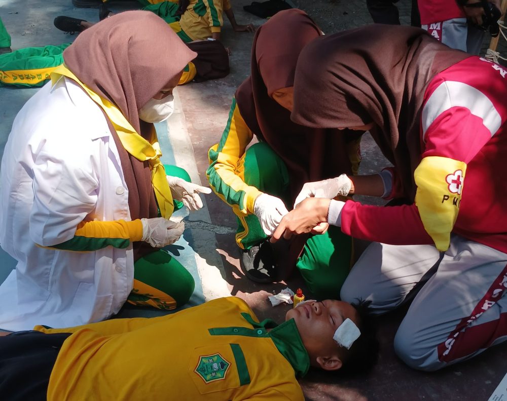 Simulasi gempa bumi dan tsunami di SMAN 6 Banda Aceh, Sabtu, 26 April 2025