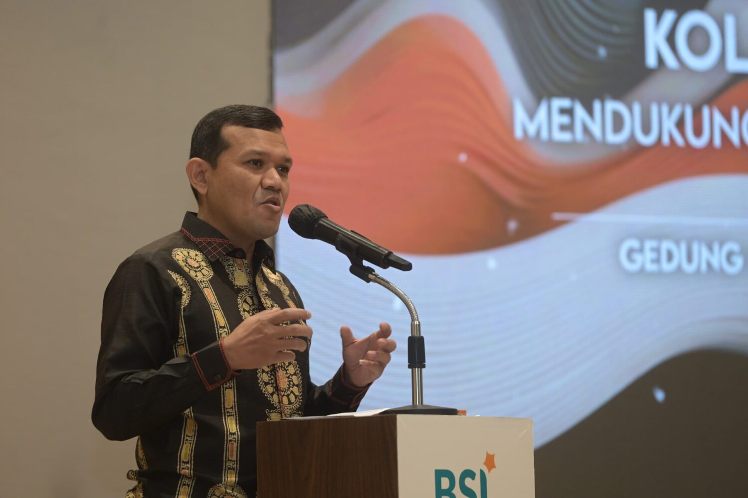 Wakil Gubernur Aceh Fadhlullah atau Dek Fad