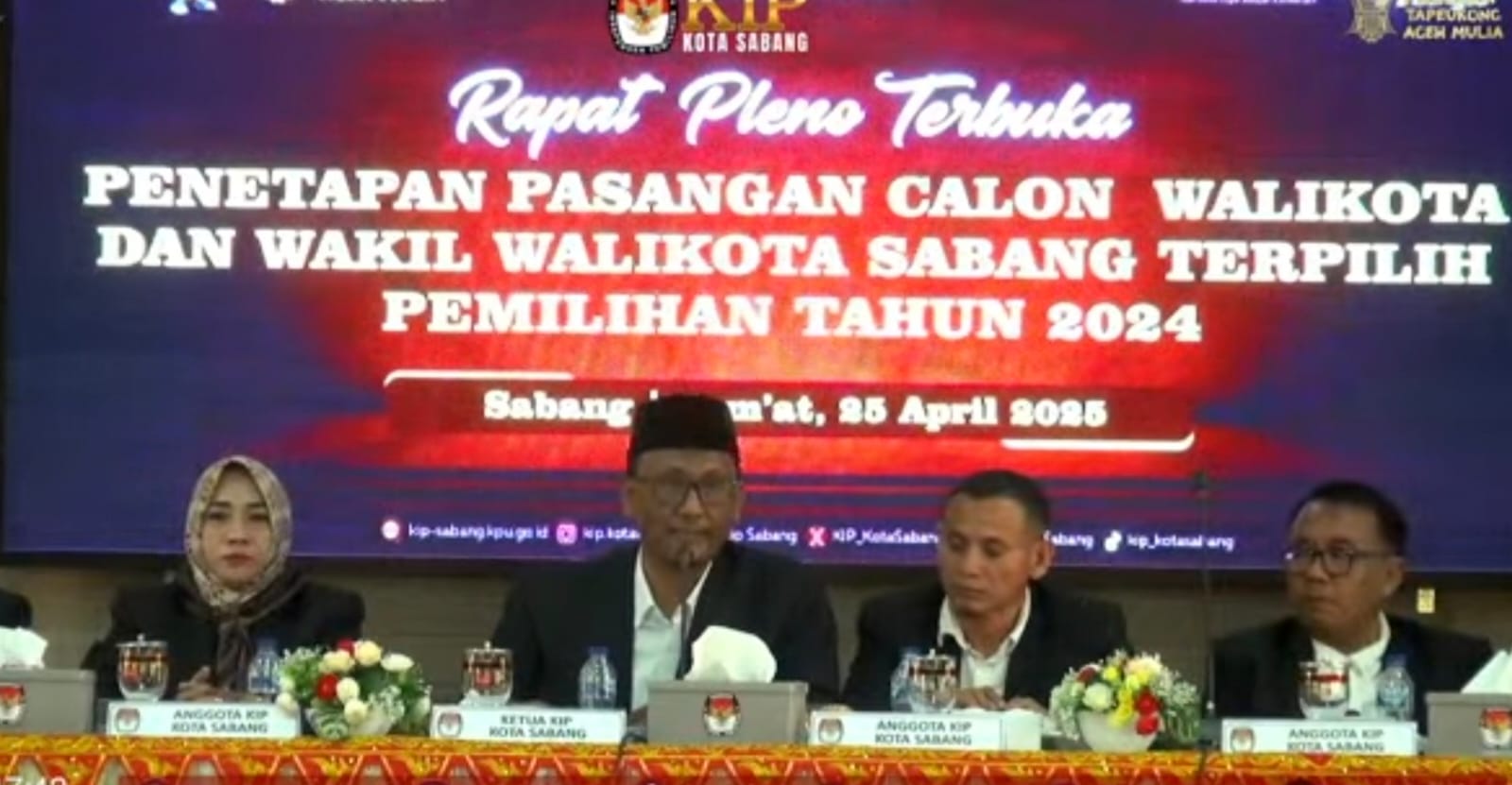 KIP Kota Sabang menetapkan pasangan wali kota dan wakil walikota terpilih Zulkifli H Adam - Suradji Junus, Jum'at (25/4)