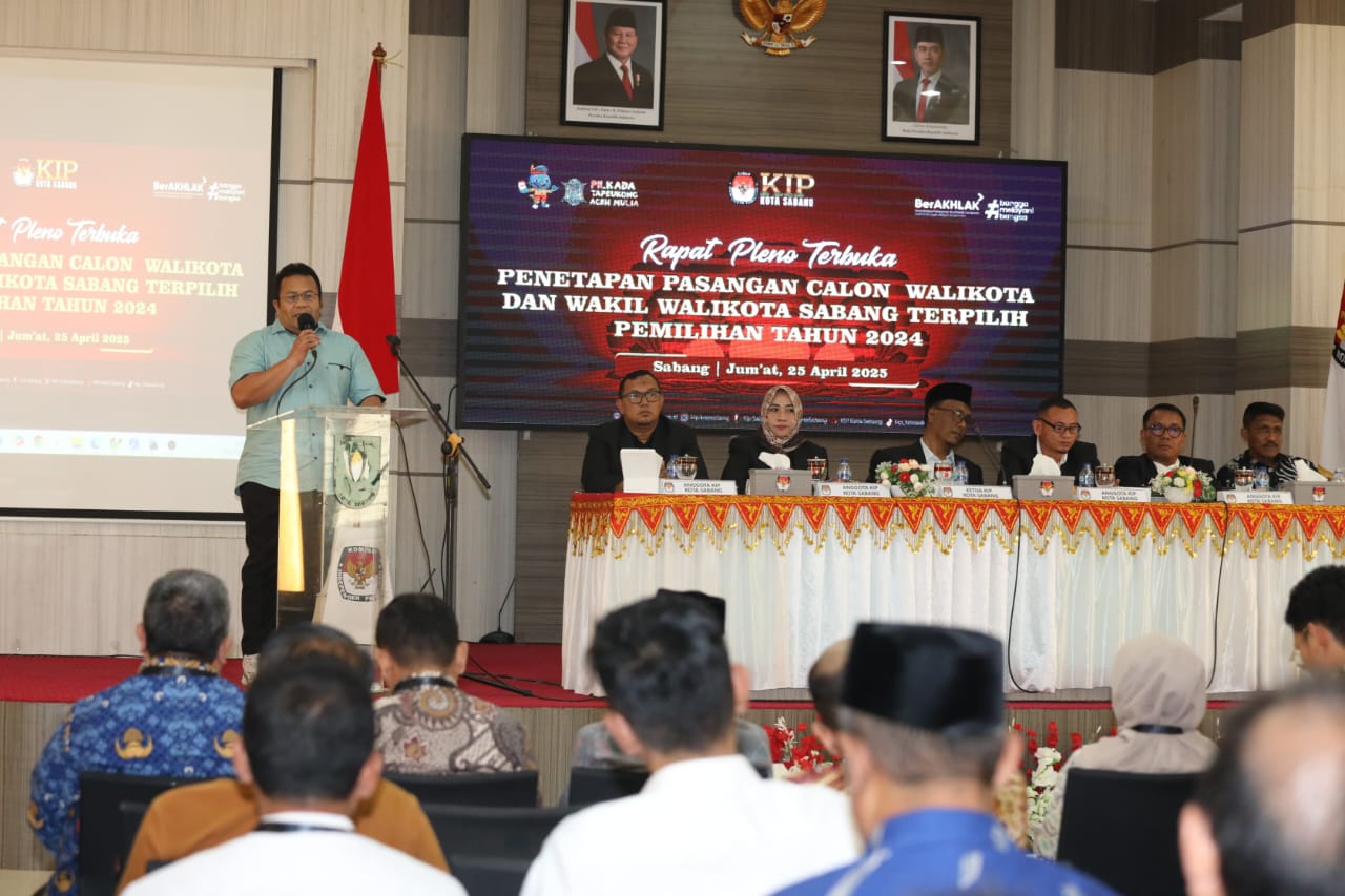 Wali Kota Sabang terpilih Zulkifli H Adam menyampaikan sambutan (Foto: Infoaceh.net/AndiArmi)