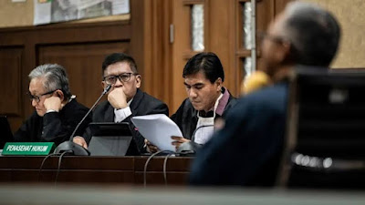 Tim Hukum Hasto Soroti Kejanggalan CDR: Perpindahan Secepat Cahaya, Bukti KPK Diragukan
