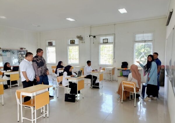 Sebanyak 1.205 peserta mengikuti ujian SKTT PPPK Tahap II Tahun 2024 di lingkungan Kemenag Aceh, Sabtu (31/5/2025). (Foto: For Infoaceh.net)