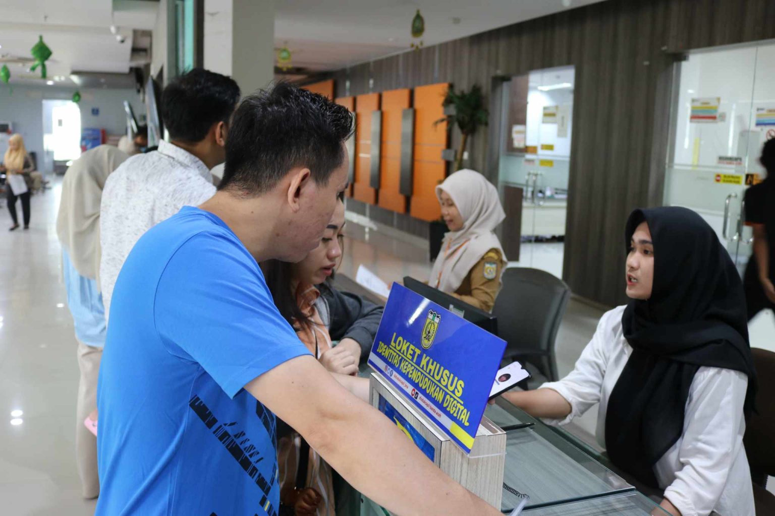 Layanan administrasi kependudukan di Kantor Disdukcapil Kota Banda Aceh